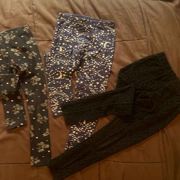 Bundle of 3 girls size 7/8 tights - Picture 1 of 10